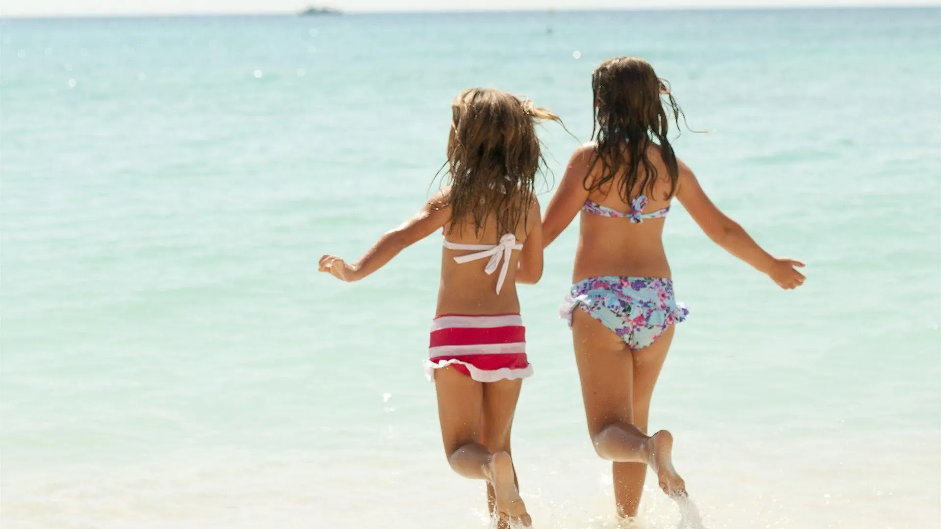 Caribbean Club Boutique Hotel, Grand Cayman Seven Mile Beach Hotel