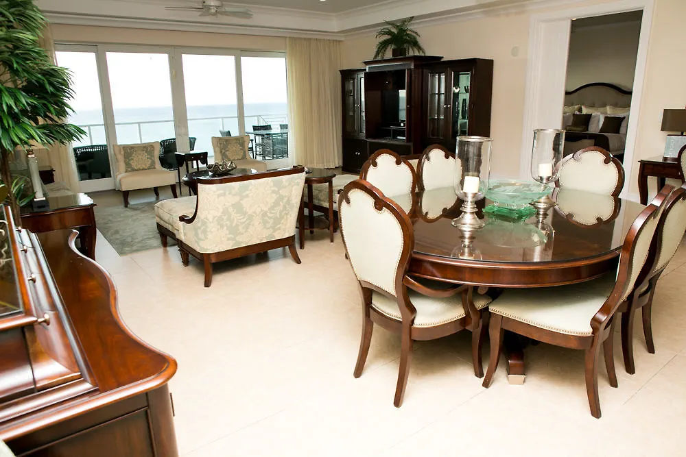 Отель Caribbean Club Boutique Hotel, Grand Cayman Seven Mile Beach